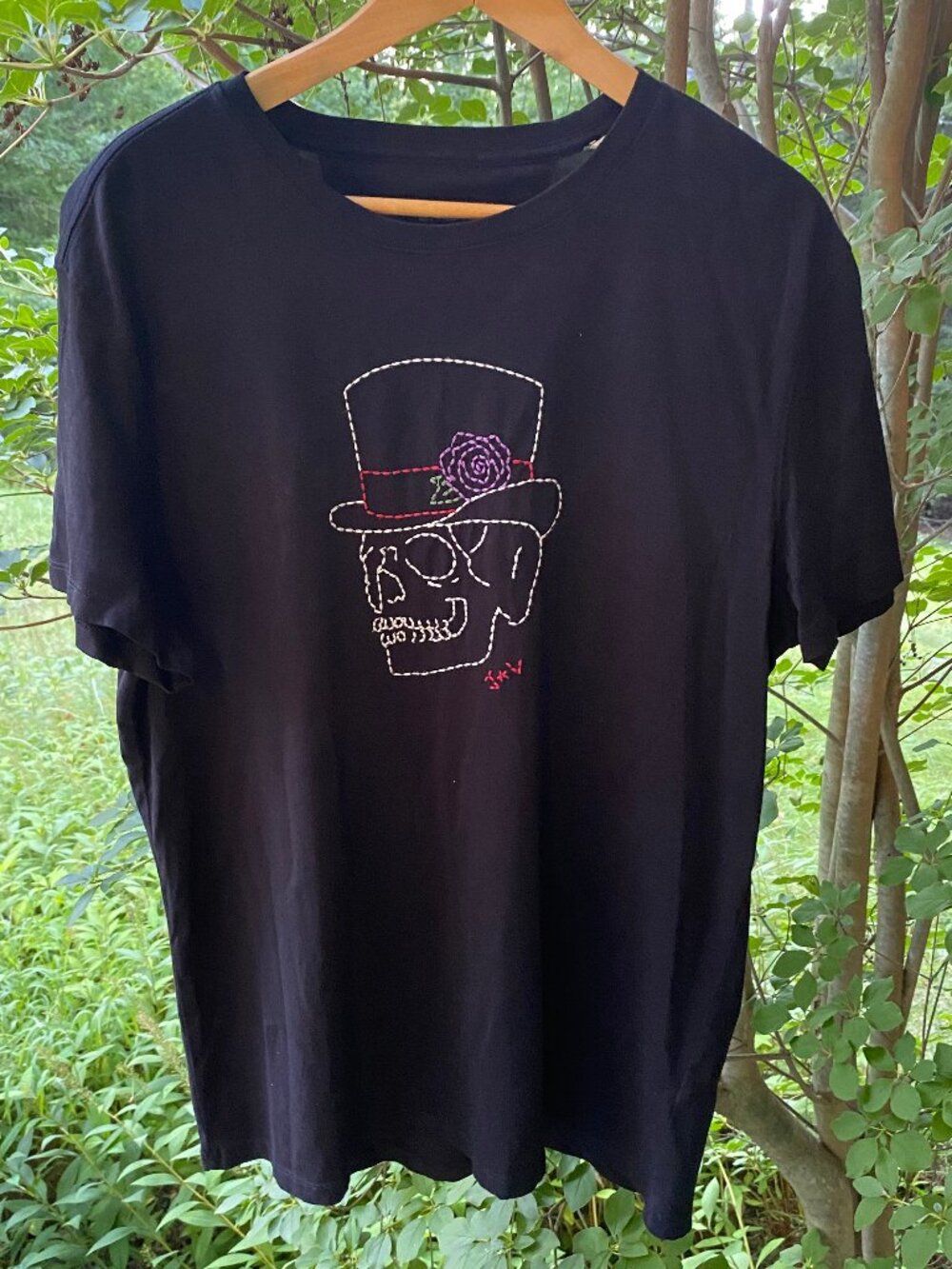 Mens John Varvatos Sull with Top Hat Embroidered Tshirt - Size Large
